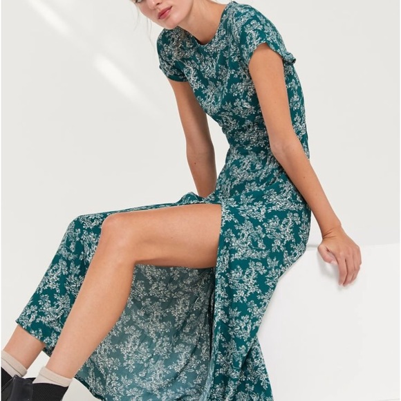 Lindsey Capsleeve Midi Dress 